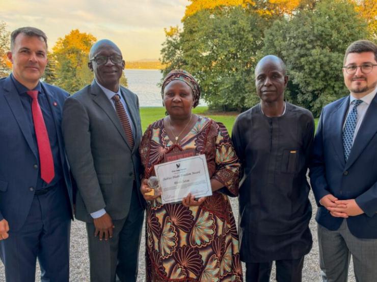 Rhoda Jatau receives award.jpg