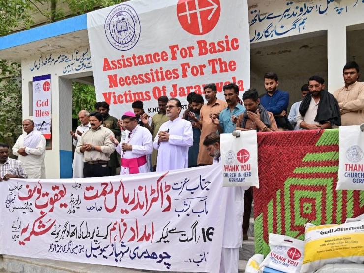 Jaranwala aid assistance.jpg