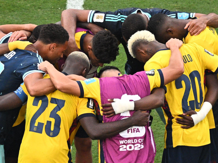 WorldCupGermanyEcuadorPrayer.jpg