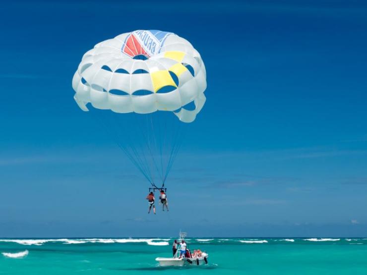 Parasailing.JPG