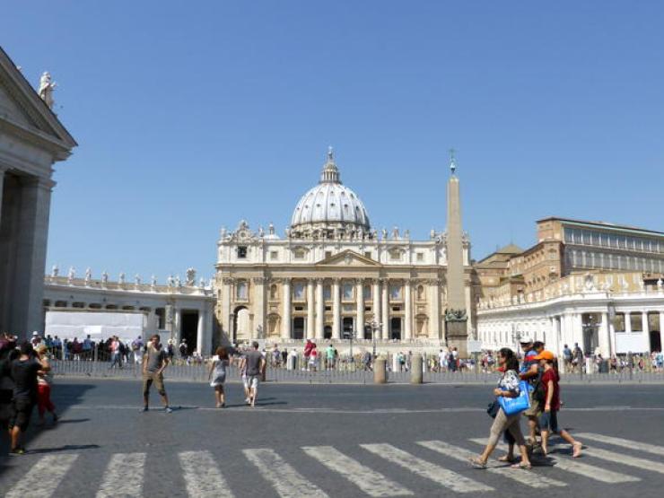 Vatican-distance-shot-main_galleryfull.jpg