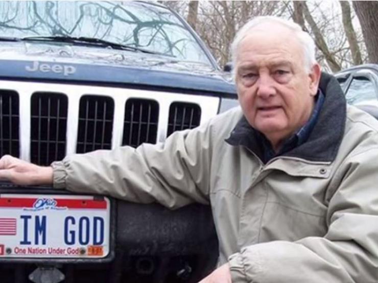 I'm God license plate Youtube screen grab WLEX TV.JPG