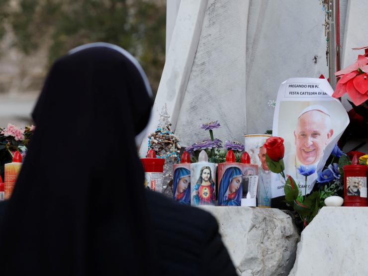 POPE NUN PRAYING.JPG