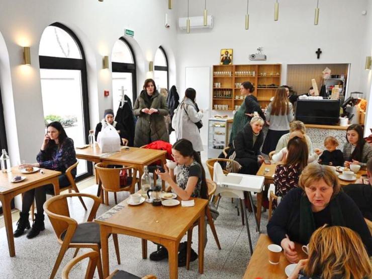moscow hipster cafe 2.JPG
