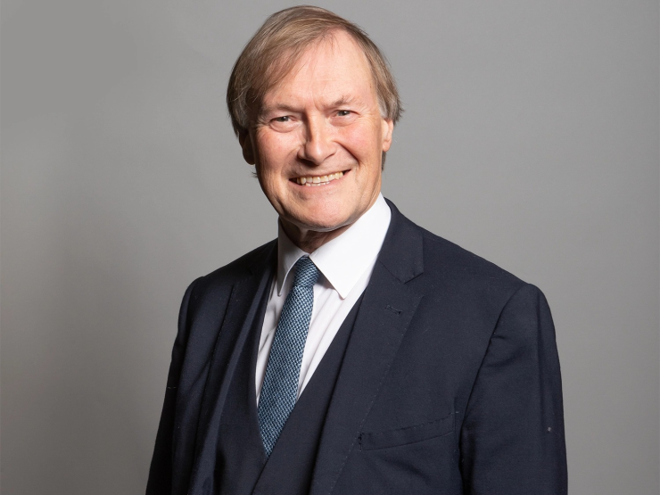 Sir David Amess official portrait.jpg thumb.jpg
