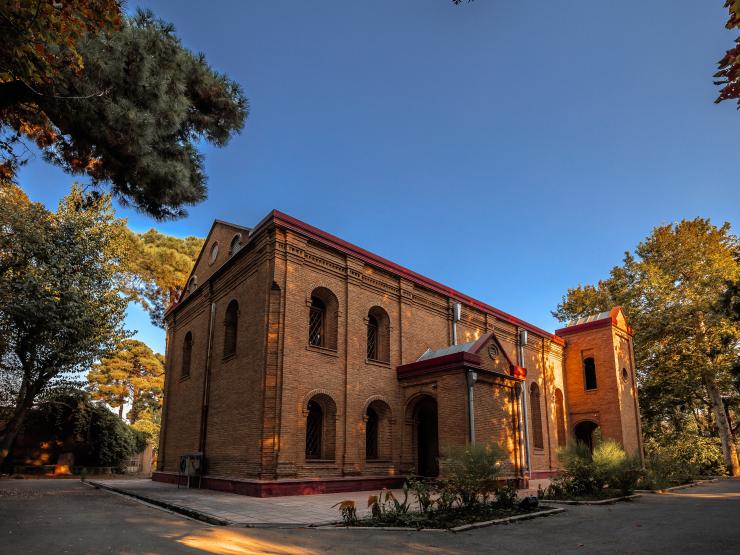 St Peter's Church in Tehran.jpg