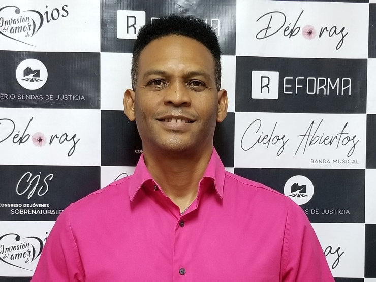 Pastor Alain Toledano Valiente.jpg thumb.jpg