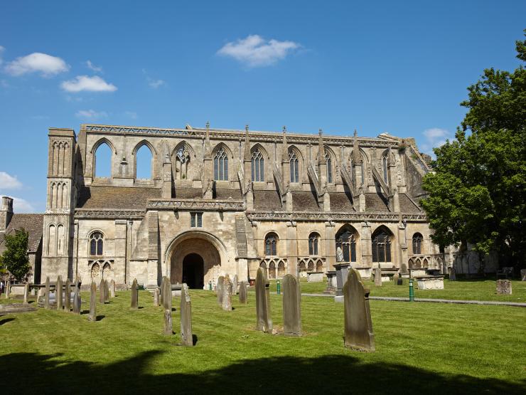 Malmesbury Abbey.jpg