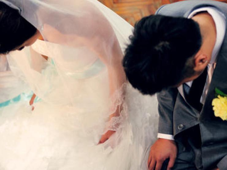Wedding-couple-thumb_article_image.jpg