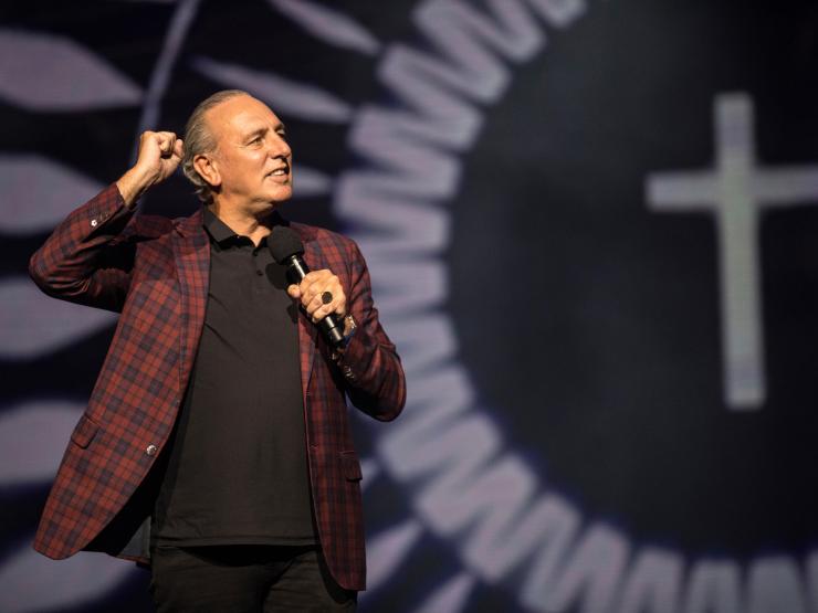 Brian Houston pic.jpg
