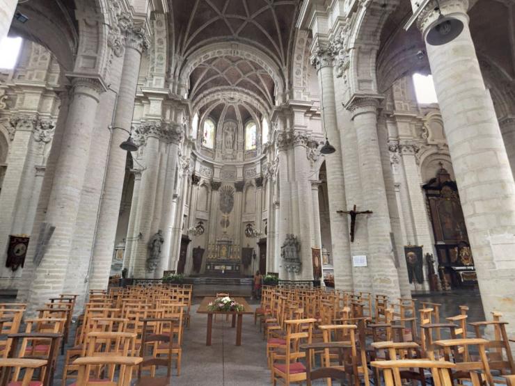 Brussels church thumb.JPG